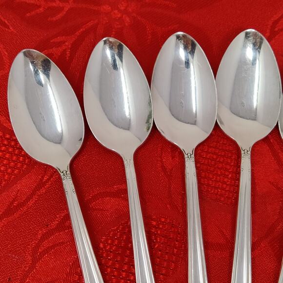 8pc Teaspoons May Queen Holmes & Edwards Silverplate Flatware Monogram "N" - Picture 3 of 12
